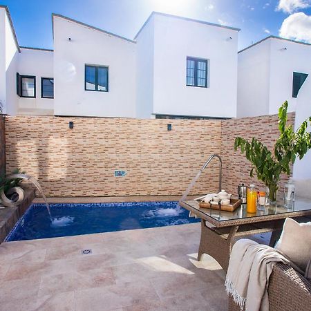 Casa Evelyn Piscina Climatizada Villa Playa Blanca  Exterior photo